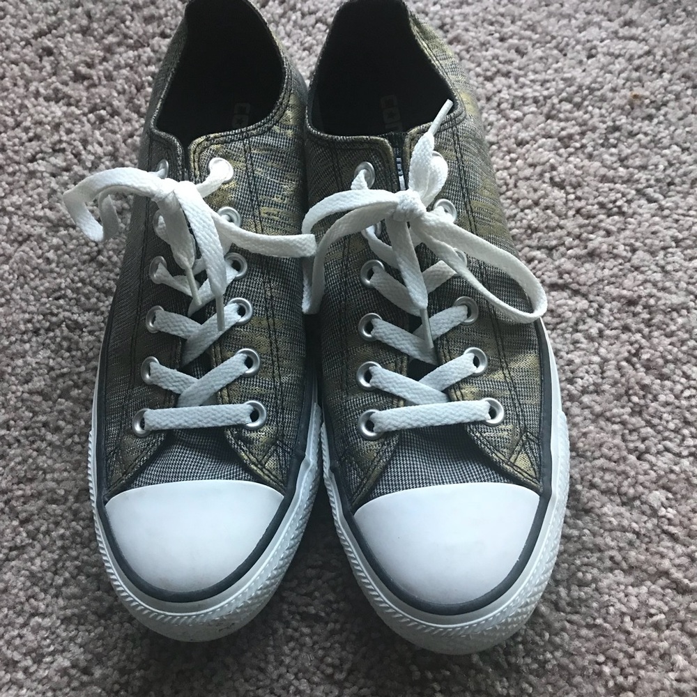 ❗️WEEKEND SALE❗️Gray and Gold Converse